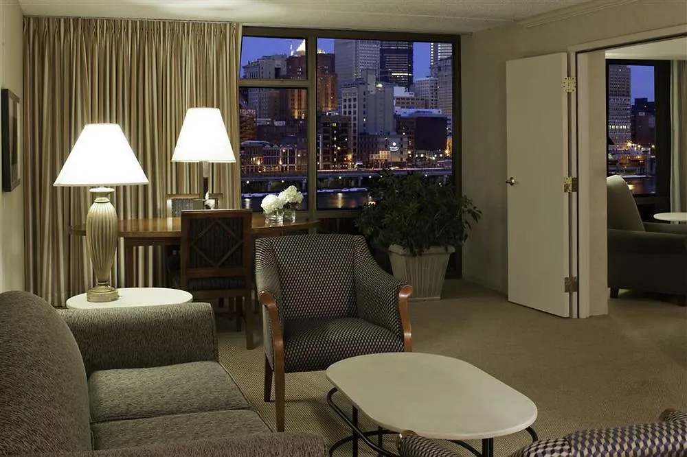 Sheraton Pittsburgh Hotel At Station Square
