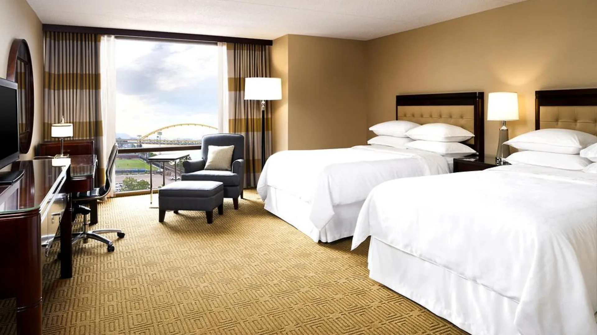 Sheraton Pittsburgh Hotel At Station Square 3*,  United States