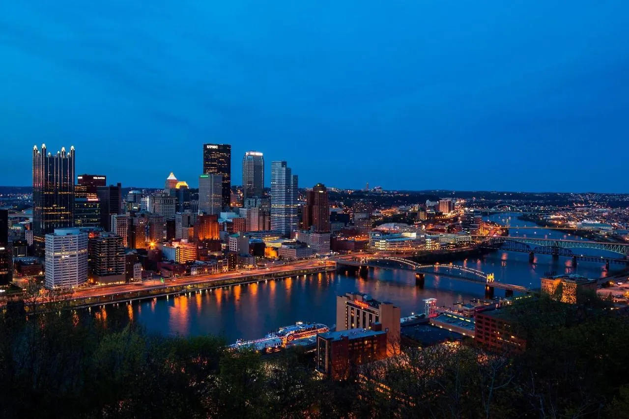 ***  Sheraton Pittsburgh Hotel At Station Square USA