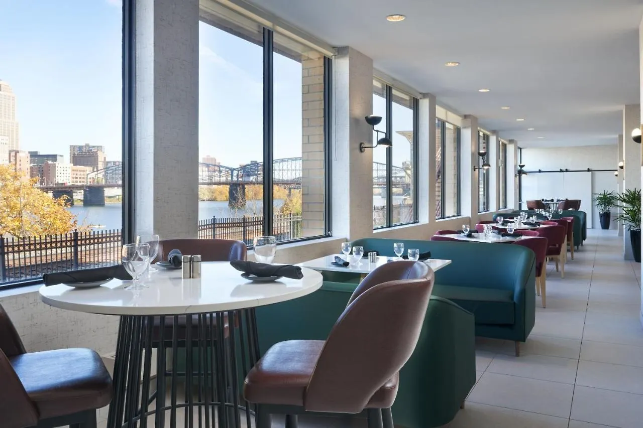 Sheraton Pittsburgh Hotel At Station Square 3*,  United States