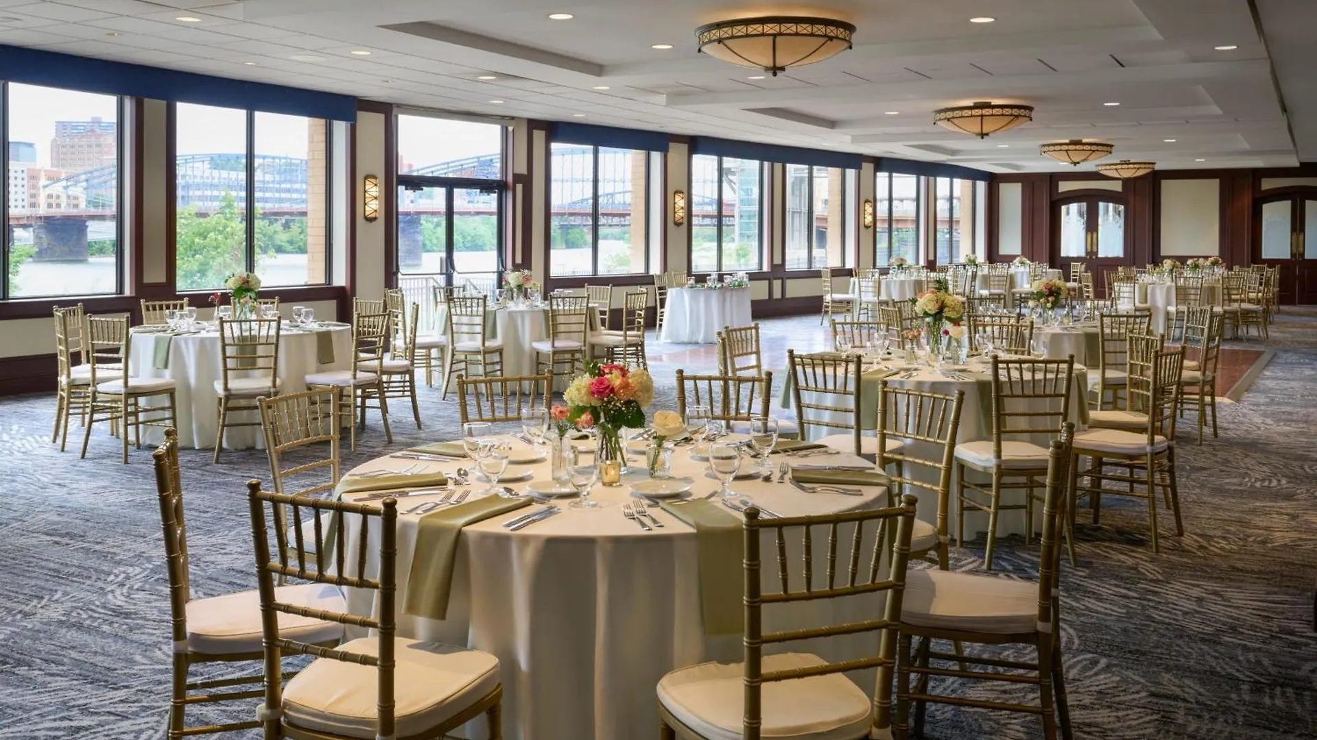 Sheraton Pittsburgh Hotel At Station Square