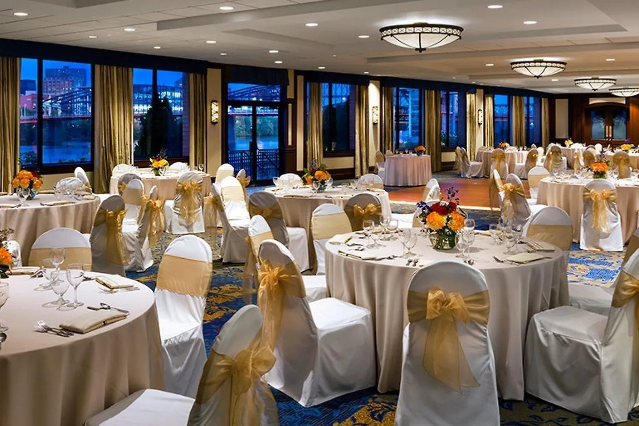 Sheraton Pittsburgh Hotel At Station Square